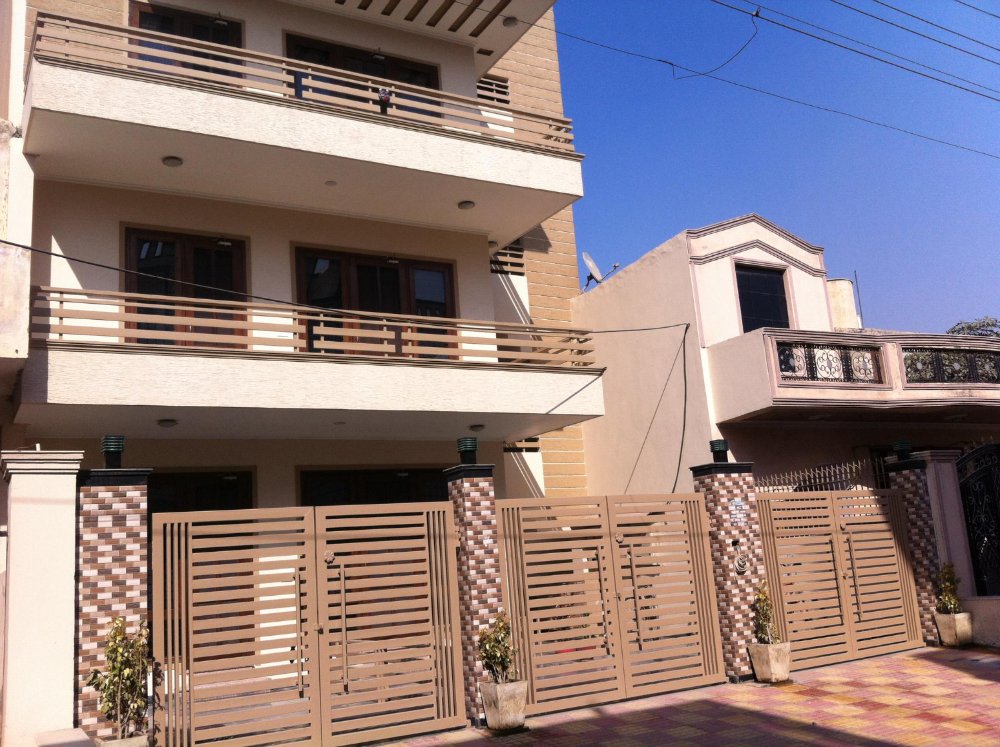 Residential Floor Rent Sector 9 (A) Gurgaon